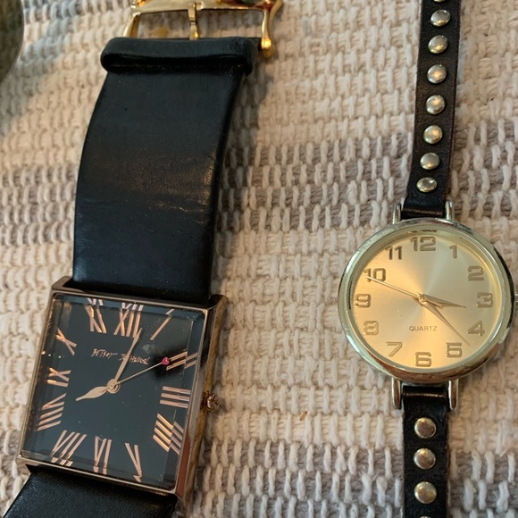 Fun accessories bundle! 💛🤩 - Picture 4 of 6